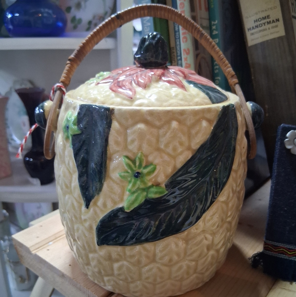 Vintage Biscuit/Cookie Jar